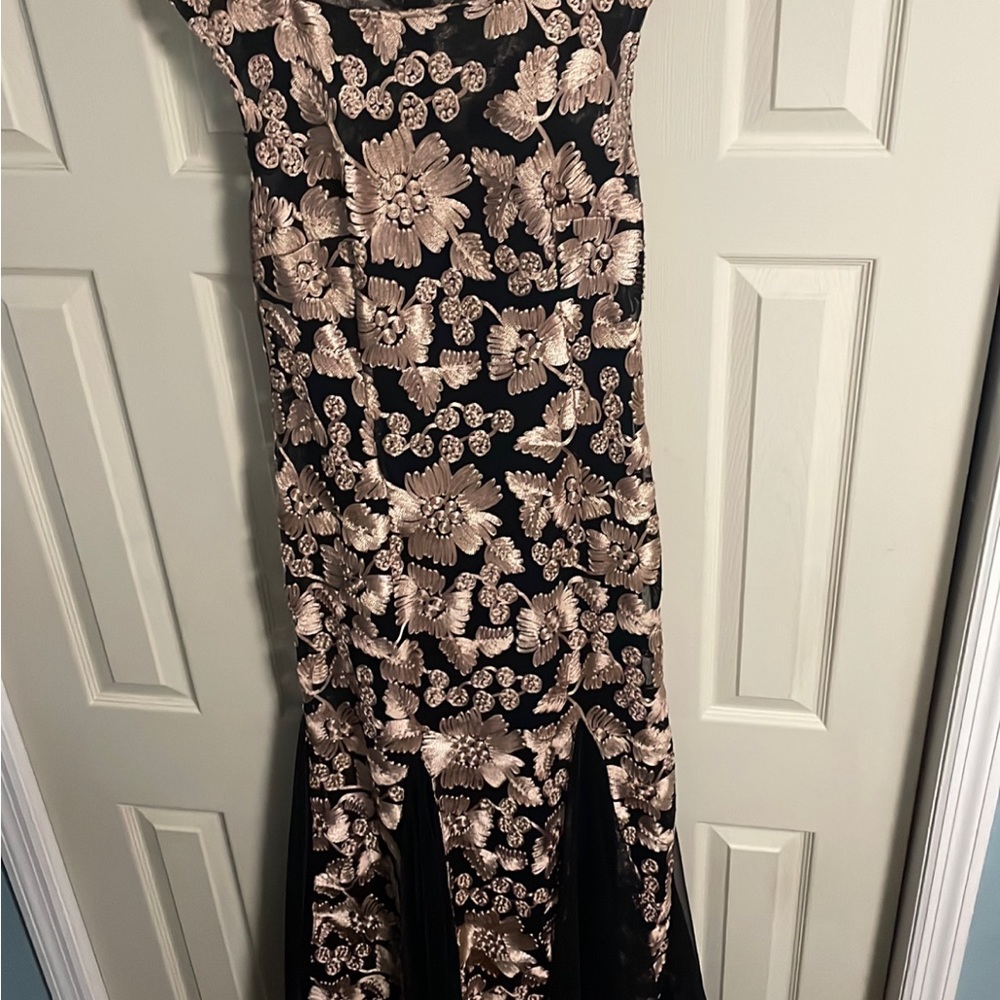 Embroidred Maxi Dress